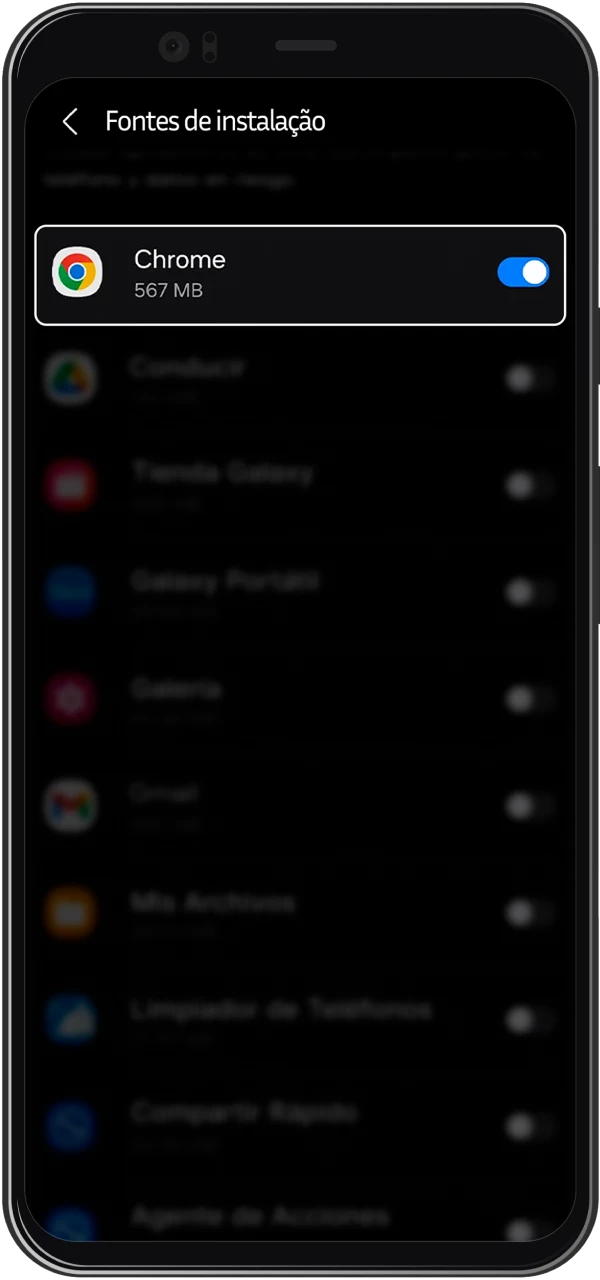 Menu de configurações do Android com a seção de segurança aberta e a opção de instalação de apps de fontes desconhecidas ativada.